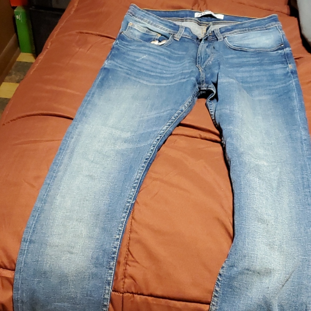 Men blue jeans
